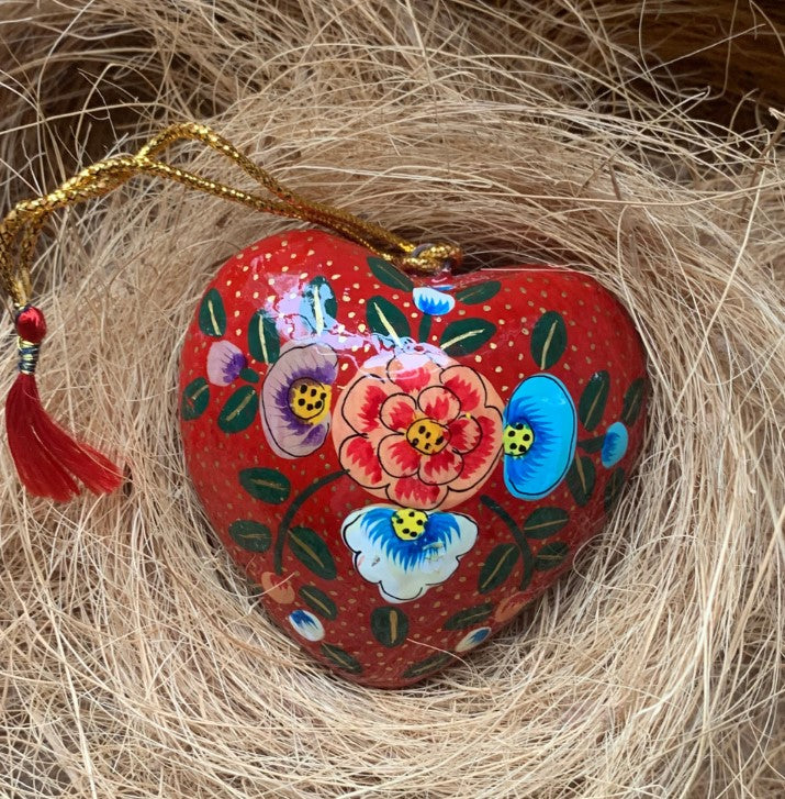 Hanging Heart– Red Floral Design
